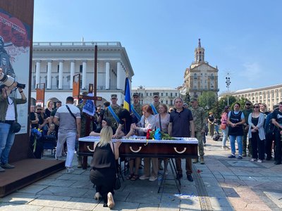 У Києві попрощалися із загиблим на фронті звукорежисером Іваном Шульгою У Києві попрощалися із загиблим на фронті звукорежисером Іваном Шульгою