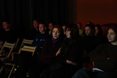 “Я хочу, щоб глядачі плакали” – авторка фільму про мешканців Сум, які пережили атаки РФ