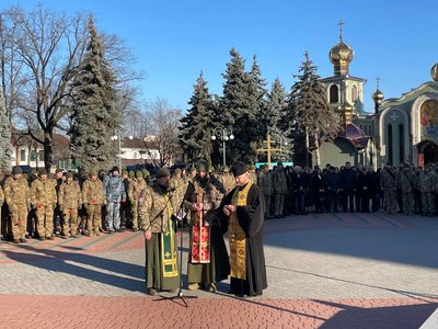 У Черкасах вшанували пам'ять полеглих "кіборгів" У Черкасах вшанували пам'ять полеглих "кіборгів"