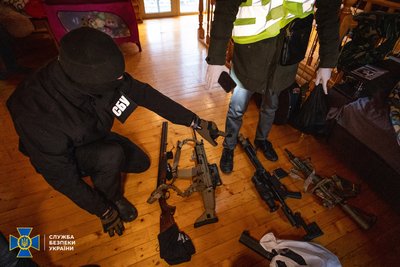 Залякували підприємців: у Києві викрили злочинну групу під виглядом добробатів