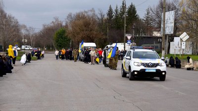 У двох громадах Кіровоградщини попрощались із військовими, одного вважали безвісти зниклим У двох громадах Кіровоградщини попрощались із військовими, одного вважали безвісти зниклим