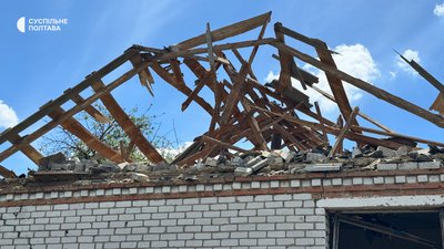 Наслідки обстрілу села Михнівці Лубенської громади 2 червня: фото Наслідки обстрілу села Михнівці Лубенської громади 2 червня: фото