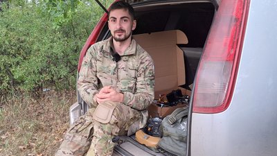 Військовослужбовець Луганського прикордонного загону бригади "Помста" Василь "Зеля" Харківська область Військовослужбовець Луганського прикордонного загону бригади "Помста" Василь "Зеля" Харківська область