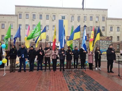 У Кропивницькому відзначили другу річницю визволення Херсона від російської окупації У Кропивницькому відзначили другу річницю визволення Херсона від російської окупації