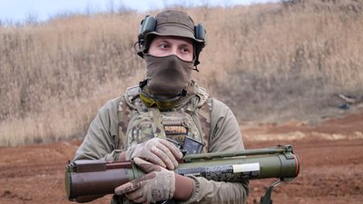 боєць начальник відділення тактики спецпідготовки батальйону поліції особливого призначення "Макаревич" Донецька область боєць начальник відділення тактики спецпідготовки батальйону поліції особливого призначення "Макаревич" Донецька область