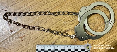 Задушення кайданками: чернівчанина підозрюють в убивстві в Києві Задушення кайданками: чернівчанина підозрюють в убивстві в Києві