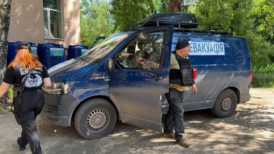 “Сильно руйнують Миколаївку”: як у Слов’янську працює евакуаційний пункт для жителів Донеччини “Сильно руйнують Миколаївку”: як у Слов’янську працює евакуаційний пункт для жителів Донеччини