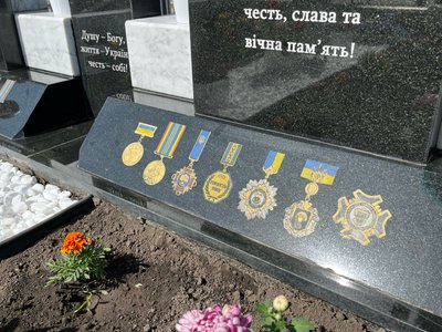 олег барна, пам'ятник, могила