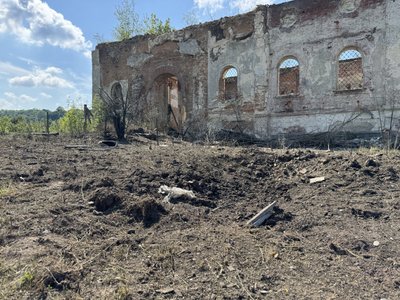 “Ні груші, ні хати ”: армія РФ вдарила по Битиці керованими авіабомбами. Репортаж “Ні груші, ні хати ”: армія РФ вдарила по Битиці керованими авіабомбами. Репортаж
