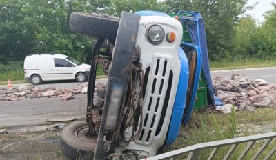 Мертві свині висипались на дорогу: на Черкащині сталась ДТП Мертві свині висипались на дорогу: на Черкащині сталась ДТП