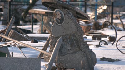 Влучання у могилу батьків: на що розраховувати черкасцям, могили рідних яких пошкодила ракета Влучання у могилу батьків: на що розраховувати черкасцям, могили рідних яких пошкодила ракета
