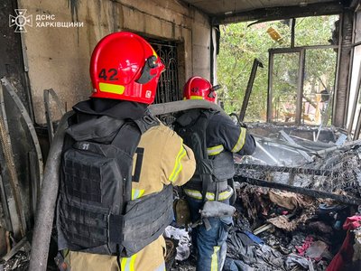 У Балаклії сталися пожежі після атаки російських дронів 3 серпня 2025 року