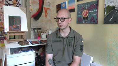 Військовий продає картини в tiktok, щоб допомогти бригаді, яка служить на Харківщині Військовий продає картини в tiktok, щоб допомогти бригаді, яка служить на Харківщині