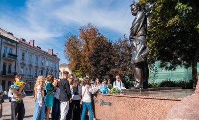 Іван Франко, покладання квітів
