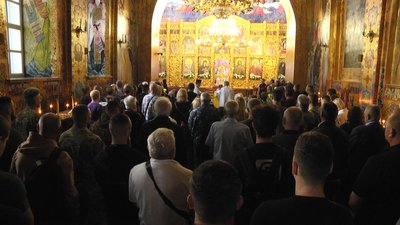 У Житомирі попрощалися з військовослужбовцем Дмитром Панчуком У Житомирі попрощалися з військовослужбовцем Дмитром Панчуком