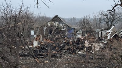 Зруйнований обстрілами будинок село Спасько-Михайлівка Новодонецька громада Донецька область 19 грудня 2025 рік Зруйнований обстрілами будинок село Спасько-Михайлівка Новодонецька громада Донецька область 19 грудня 2025 рік