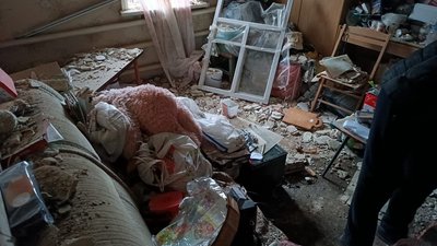 Поліція Харківщини показала наслідки ракетного удару РФ по Куп'янському району Поліція Харківщини показала наслідки ракетного удару РФ по Куп'янському району