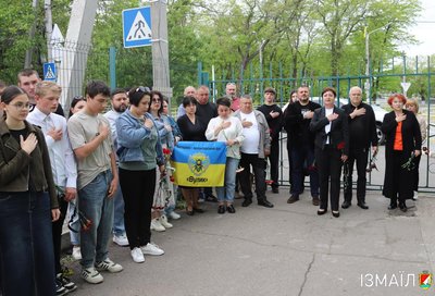 На Одещині відкрили меморіальну дошку на честь загиблого військового На Одещині відкрили меморіальну дошку на честь загиблого військового