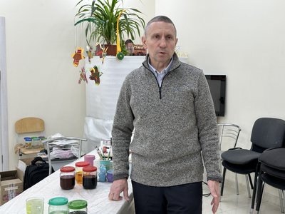 розпис писанок бджолиний віск заняття діти Краматорськ Донецька область розпис писанок бджолиний віск заняття діти Краматорськ Донецька область