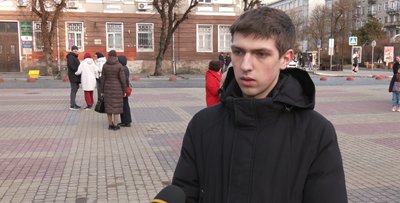 артем бурховецький, переселенець, маріуполь, драмтеатр артем бурховецький, переселенець, маріуполь, драмтеатр