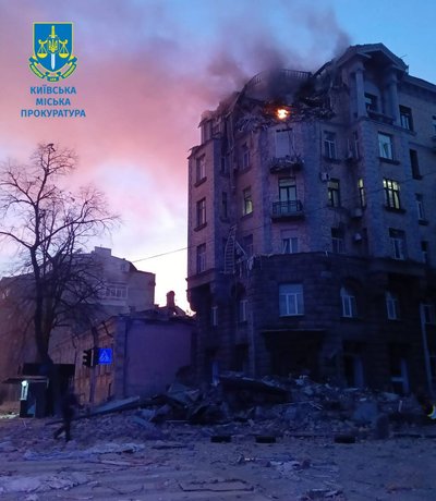 У перший день нового року Росія атакувала Київ безпілотниками: постраждали люди