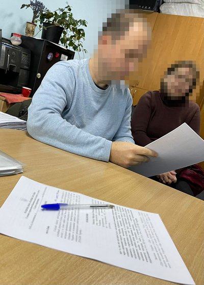 Оголошення підозри організатору незаконного переправлення чоловіків через держкордон Оголошення підозри організатору незаконного переправлення чоловіків через держкордон
