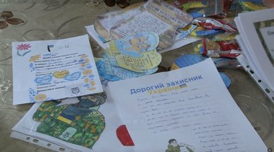 Сальтисони, відбивні та салати: волонтерки з Черкащини відправили на фронт тонну домашніх страв Сальтисони, відбивні та салати: волонтерки з Черкащини відправили на фронт тонну домашніх страв
