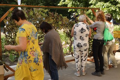 "Тільки не пиши мені про війну". В охтирській бібліотеці провели благодійно-поетичний марафон "Тільки не пиши мені про війну". В охтирській бібліотеці провели благодійно-поетичний марафон