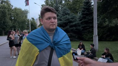 «Нам потрібні технології». Десятий день дніпряни мітингують за поновлення Федорова на посаді міністра оборони «Нам потрібні технології». Десятий день дніпряни мітингують за поновлення Федорова на посаді міністра оборони