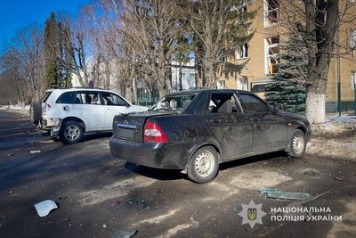 РФ атакувала Шостку: пошкоджена будівля поліції, поранені понад 20 працівників РФ атакувала Шостку: пошкоджена будівля поліції, поранені понад 20 працівників