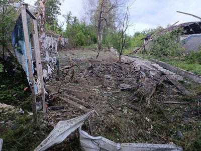 В Ізюмі на Харківщині "Шахеди" вдарили по приватному сектору: поранений 15-річний підліток В Ізюмі на Харківщині "Шахеди" вдарили по приватному сектору: поранений 15-річний підліток