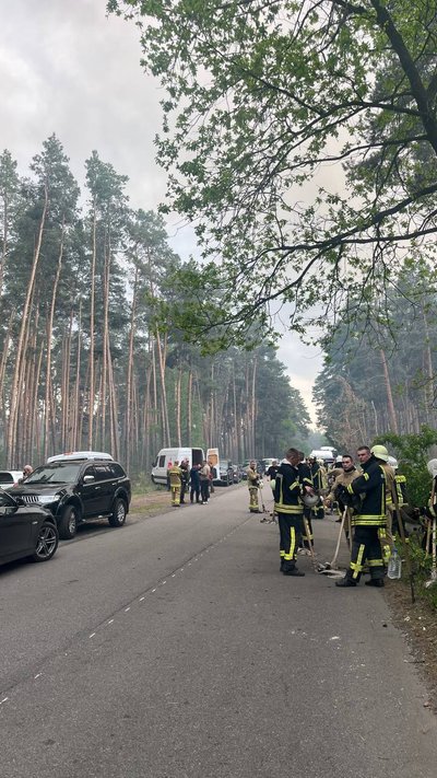 "Палає як бензин": на Золотоніщині горить 100 гектарів лісу "Палає як бензин": на Золотоніщині горить 100 гектарів лісу