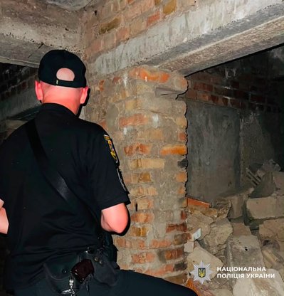 В Одеському районі на голову підлітку впала цеглина: хлопець загинув В Одеському районі на голову підлітку впала цеглина: хлопець загинув