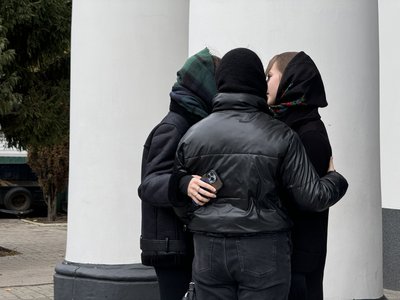 "Мріяла стати криміналістом": однокласники загиблої у Сумах Анастасії Боровик розповіли про дівчину "Мріяла стати криміналістом": однокласники загиблої у Сумах Анастасії Боровик розповіли про дівчину