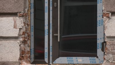 Металопластикові двері, стіна Металопластикові двері, стіна