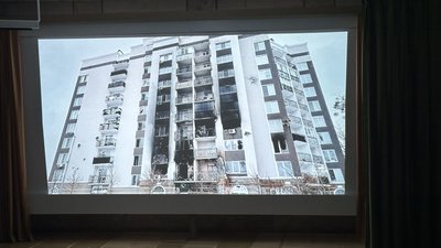Зафільмувати окупацію: про що документальна стрічка "Буча — місто незламних", яку показали в Миколаєві Зафільмувати окупацію: про що документальна стрічка "Буча — місто незламних", яку показали в Миколаєві