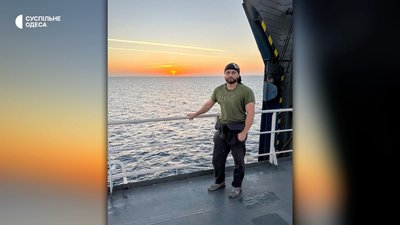 "Думав, нас розстріляють": моряк з Одеси про 14 місяців полону у єменських хуситів "Думав, нас розстріляють": моряк з Одеси про 14 місяців полону у єменських хуситів