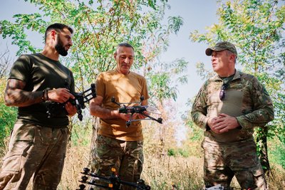 Від Черкащини для захисників передали 200 FPV-дронів