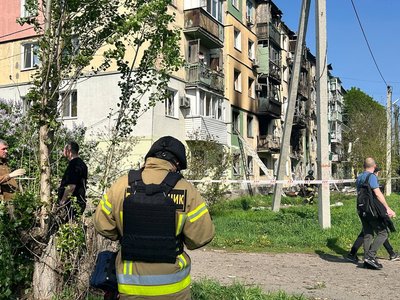 Удар БпЛА по Павлограду на Дніпропетровщині: що відбувається на місці атаки та що розповідають очевидці Удар БпЛА по Павлограду на Дніпропетровщині: що відбувається на місці атаки та що розповідають очевидці