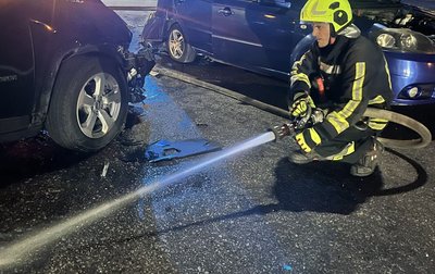 У Запоріжжі сталась ДТП: двоє пасажирів травмувались — ДСНС У Запоріжжі сталась ДТП: двоє пасажирів травмувались — ДСНС