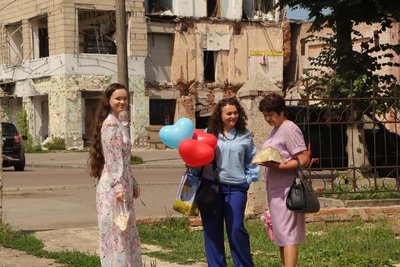 В Охтирці для випускників влаштували свято в укритті