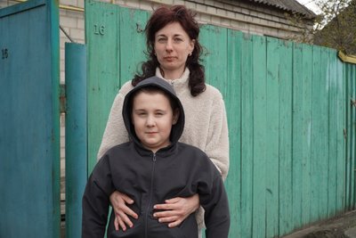 "Ірочку на смерть, Лєночка руку втратила" — жителька Петропавлівки на Дніпропетровщині про наслідки ударів військ РФ "Ірочку на смерть, Лєночка руку втратила" — жителька Петропавлівки на Дніпропетровщині про наслідки ударів військ РФ
