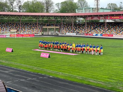 Футбольний матч між командами "Нива" Тернопіль і "Фенікс-Маріуполь", Тернопіль, 9 травня 2026 року