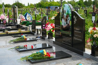 У Сумах долучились до акції, присвяченої памʼяті дітей, які загинули внаслідок збройної
агресії РФ У Сумах долучились до акції, присвяченої памʼяті дітей, які загинули внаслідок збройної
агресії РФ