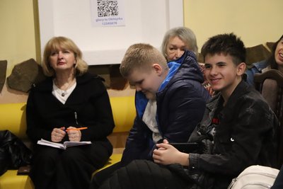 Письменник і музикант Сергій Жадан зустрівся з творчою молоддю в Охтирці Письменник і музикант Сергій Жадан зустрівся з творчою молоддю в Охтирці