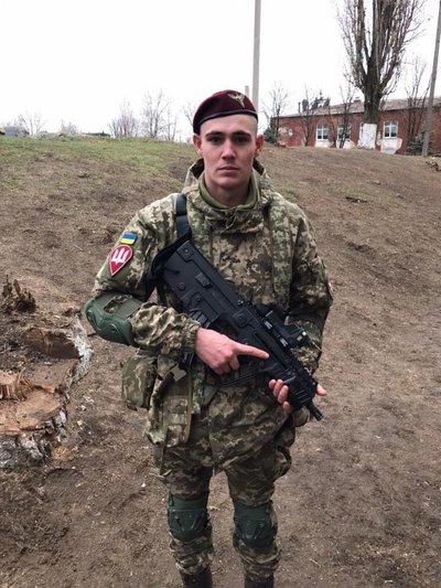 "Прийшов до тями, подивився на ноги, а їх немає" — військовослужбовець 95 десантно-штурмової бригади Микола Тарасенко "Прийшов до тями, подивився на ноги, а їх немає" — військовослужбовець 95 десантно-штурмової бригади Микола Тарасенко