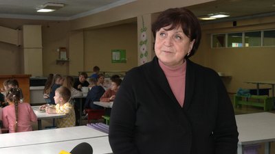 Діти, які постраждали внаслідок воєнних дій: чи є кошти на їхнє харчування у Ніжині Діти, які постраждали внаслідок воєнних дій: чи є кошти на їхнє харчування у Ніжині