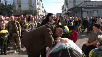 "Завжди була сильною духом": на Рівненщині попрощалися з військовою Ніною Пашкевич "Завжди була сильною духом": на Рівненщині попрощалися з військовою Ніною Пашкевич