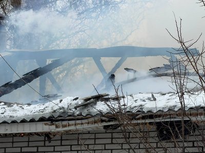 Удар по будинку: російський дрон залишив глухівчан без житла Удар по будинку: російський дрон залишив глухівчан без житла