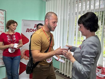 Семеро житомирян стали почесними донорами крові